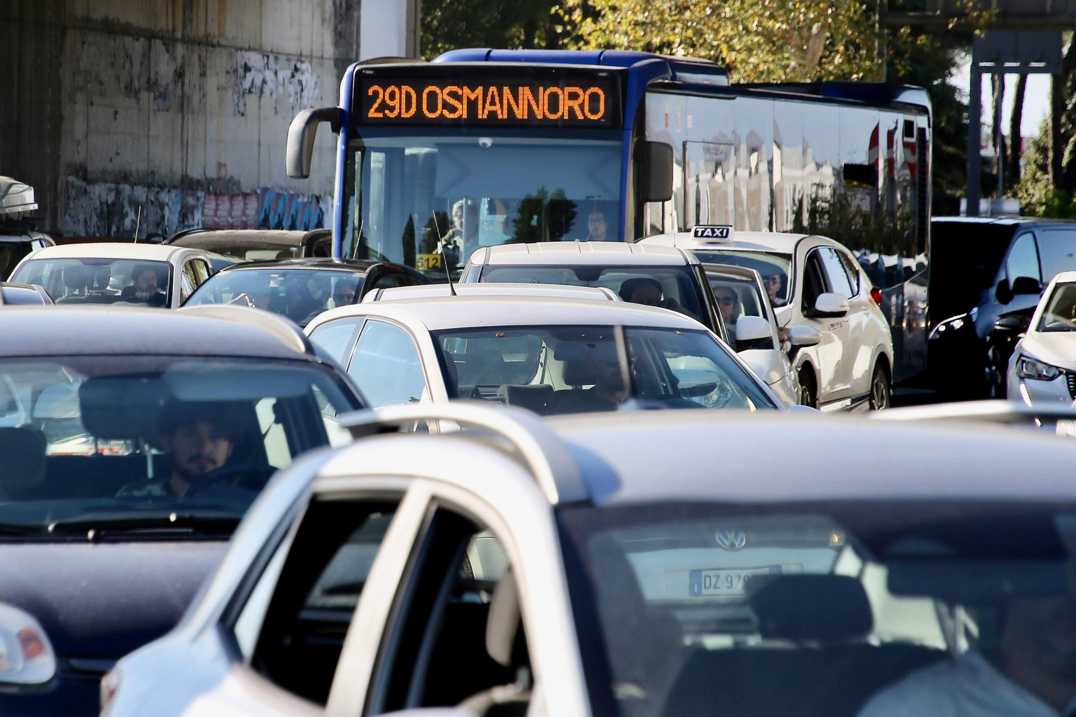 Tramvia, in arrivo altri due cantieri. Lavori di Publiacqua in centro, cambiano otto percorsi dei bus Tramvia, in arrivo altri due cantieri. Lavori di Publiacqua in centro, cambiano otto percorsi dei bus