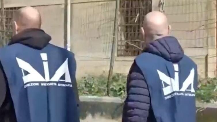 https://www.lanazione.it/image-service/view/acePublic/alias/contentid/MDFmNzMxYWItZjk4ZC00/0/maxi-blitz-dei-carabinieri-allalba-fiumi-di-droga-dalla-spagna-nove-persone-finiscono-in-carcere.jpeg?f=16:9&w=1200&h=630