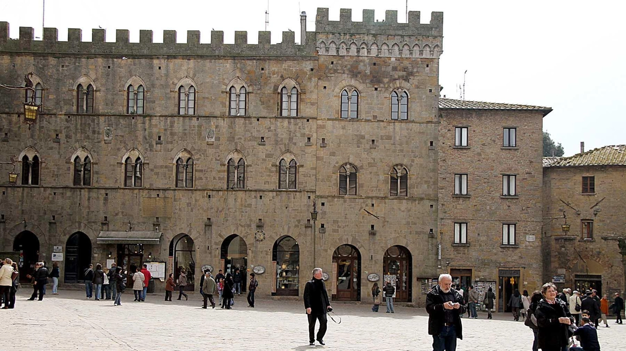 Il turismo preoccupa l’opposizione, soprattutto per quanto riguarda l’autunno e l’inverno i quali rappresentano da sempre un periodo morto Il turismo preoccupa l’opposizione, soprattutto per quanto riguarda l’autunno e l’inverno i quali rappresentano da sempre un periodo morto