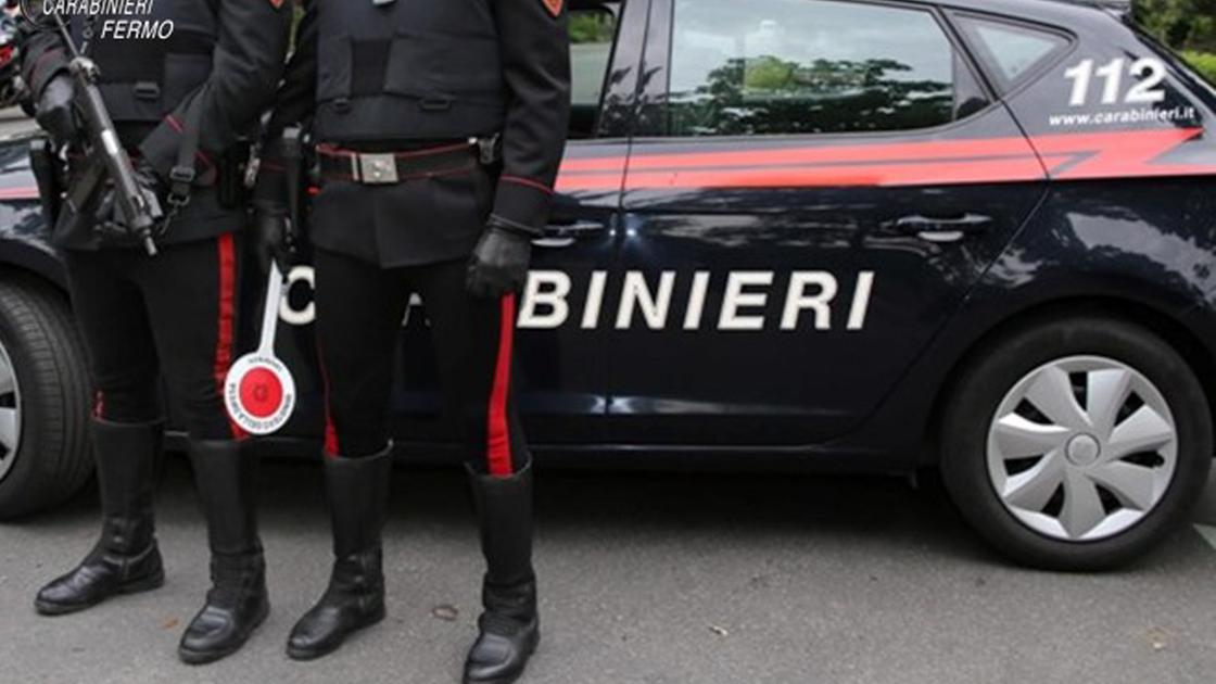 firenze carabinieri sventano scippo in via della scala