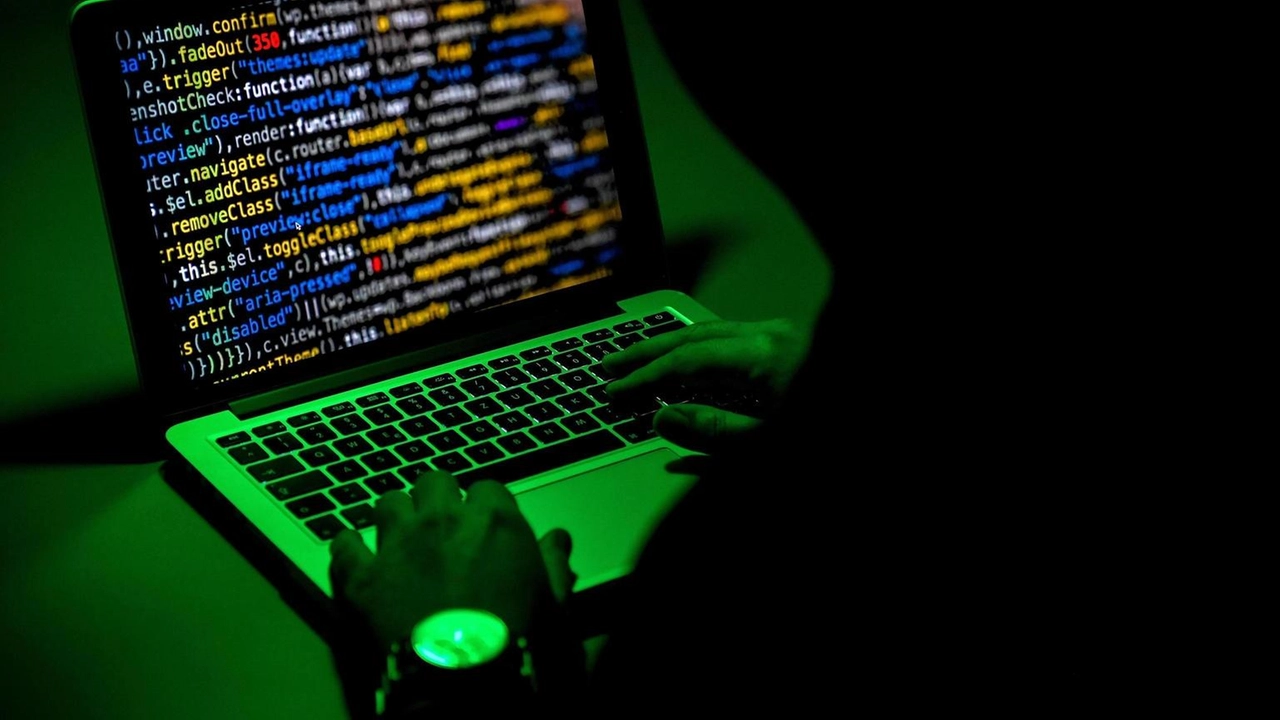 In crescita anche gli attacchi cyber In crescita anche gli attacchi cyber