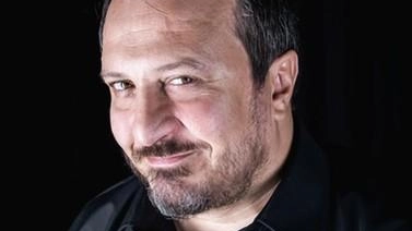 Il comico più irriverente del panorama italiano arriva stasera all’Auditorium San Domenico per far cadere certezze e convinzioni. Giorgio... Il comico più irriverente del panorama italiano arriva stasera all’Auditorium San Domenico per far cadere certezze e convinzioni. Giorgio...
