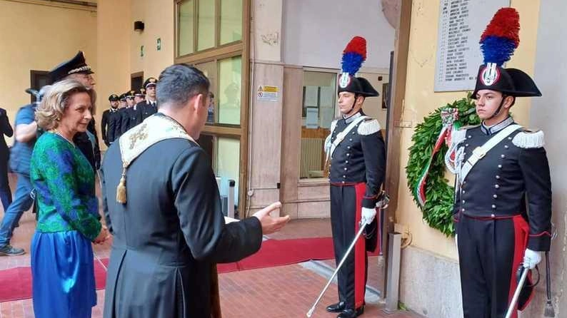 L’omaggio ai caduti da parte del prefetto, la benedizione. di don. Glorioso L’omaggio ai caduti da parte del prefetto, la benedizione. di don. Glorioso