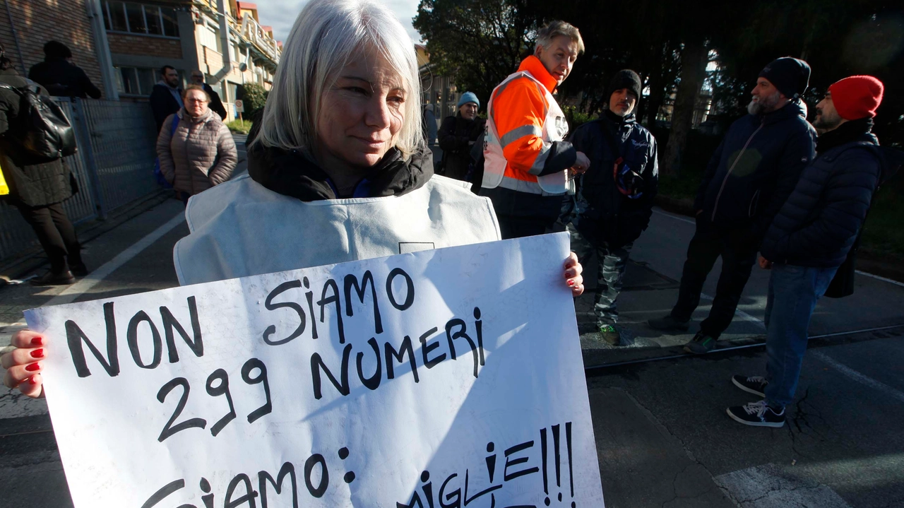 Una protesta alla Beko (Foto Paolo Lazzeroni) Una protesta alla Beko (Foto Paolo Lazzeroni)