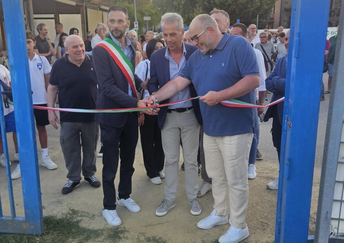 E’ stato inaugurato il campo sportivo E’ stato inaugurato il campo sportivo