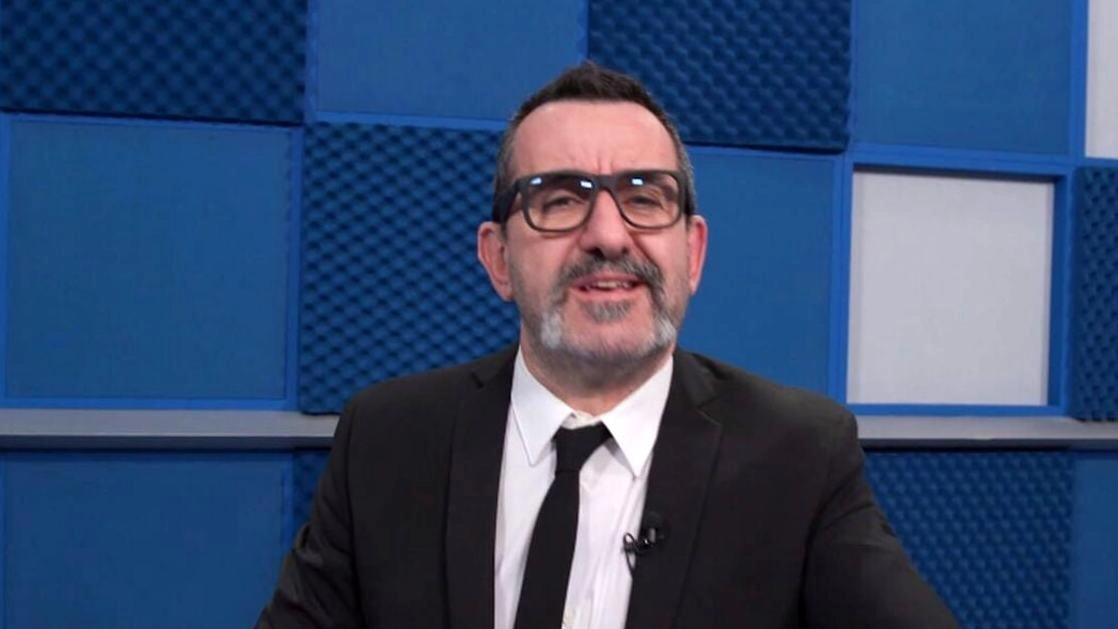 Luigi Pelazza, la iena aggredito Luigi Pelazza, la iena aggredito