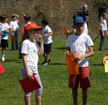 https://www.lanazione.it/image-service/view/acePublic/alias/contentid/MDJjOGFlYTktOWJlYS00/0/si-cercano-insegnanti-per-lo-sport.jpeg?f=1.90:1&w=1200