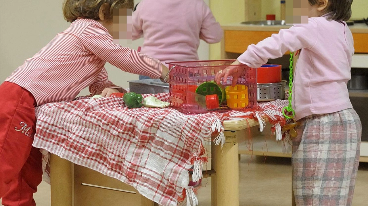 Oggi, sabato 8 febbraio, dalle 10 alle 12, i nidi d’infanzia comunali apriranno le porte a tutti i genitori interessati... Oggi, sabato 8 febbraio, dalle 10 alle 12, i nidi d’infanzia comunali apriranno le porte a tutti i genitori interessati...