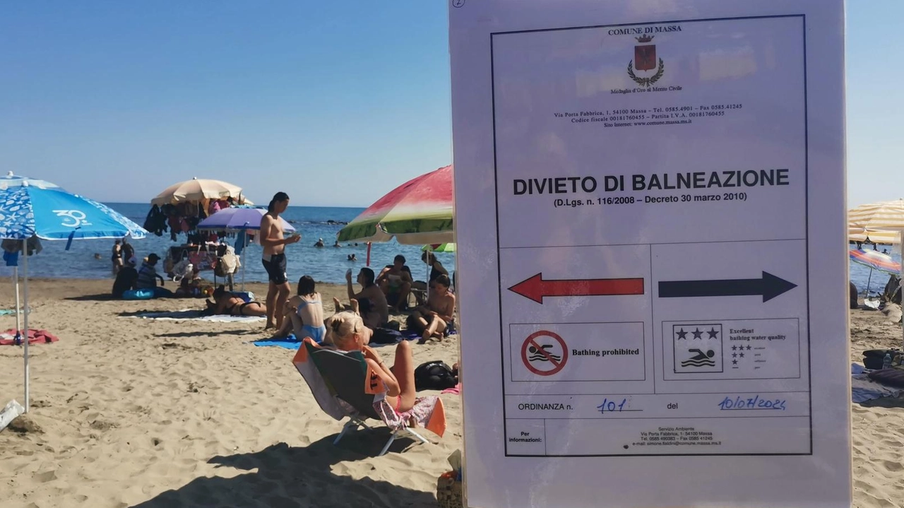 L’inquinamento arriva spesso al mare e la conseguenza, dopo i controlli di Arpat, sono i divieti di balneazione L’inquinamento arriva spesso al mare e la conseguenza, dopo i controlli di Arpat, sono i divieti di balneazione