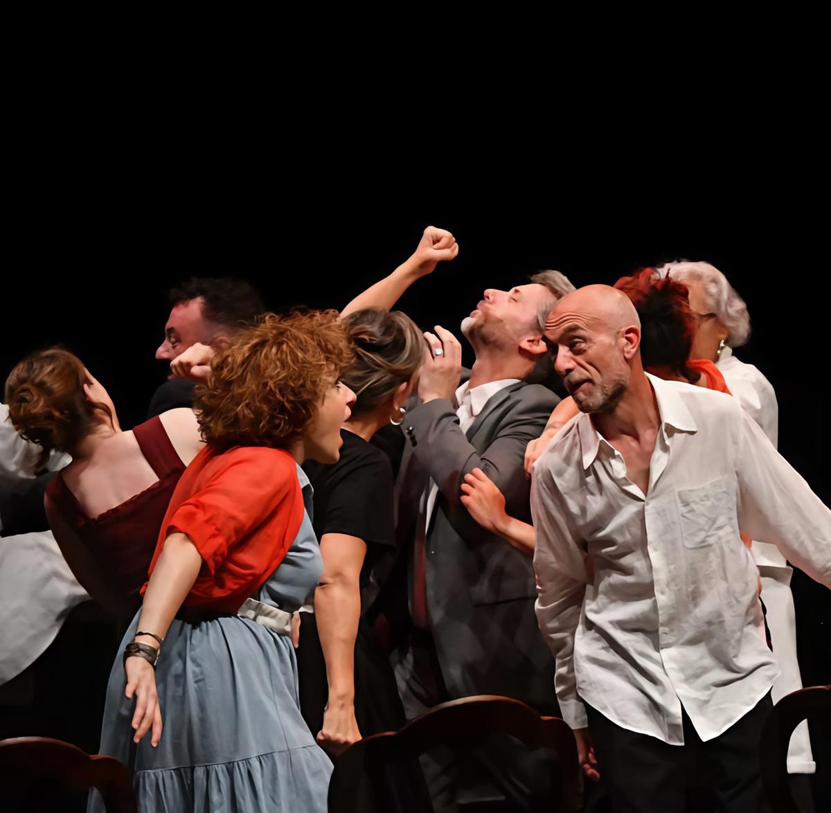 https://www.lanazione.it/image-service/view/acePublic/alias/contentid/MDM0ZjBhNjYtMzQ1MS00/0/a-scuola-di-teatro-laboratori-al-via-per-tutte-le-eta.jpeg?f=1.90:1&w=1200