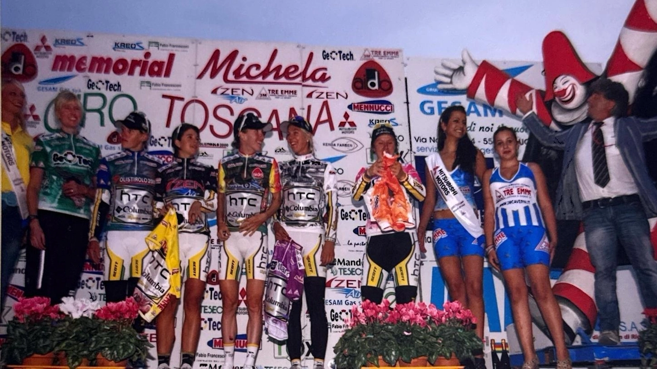 Una foto del Giro della Toscana in Versilia nel 2011 Una foto del Giro della Toscana in Versilia nel 2011