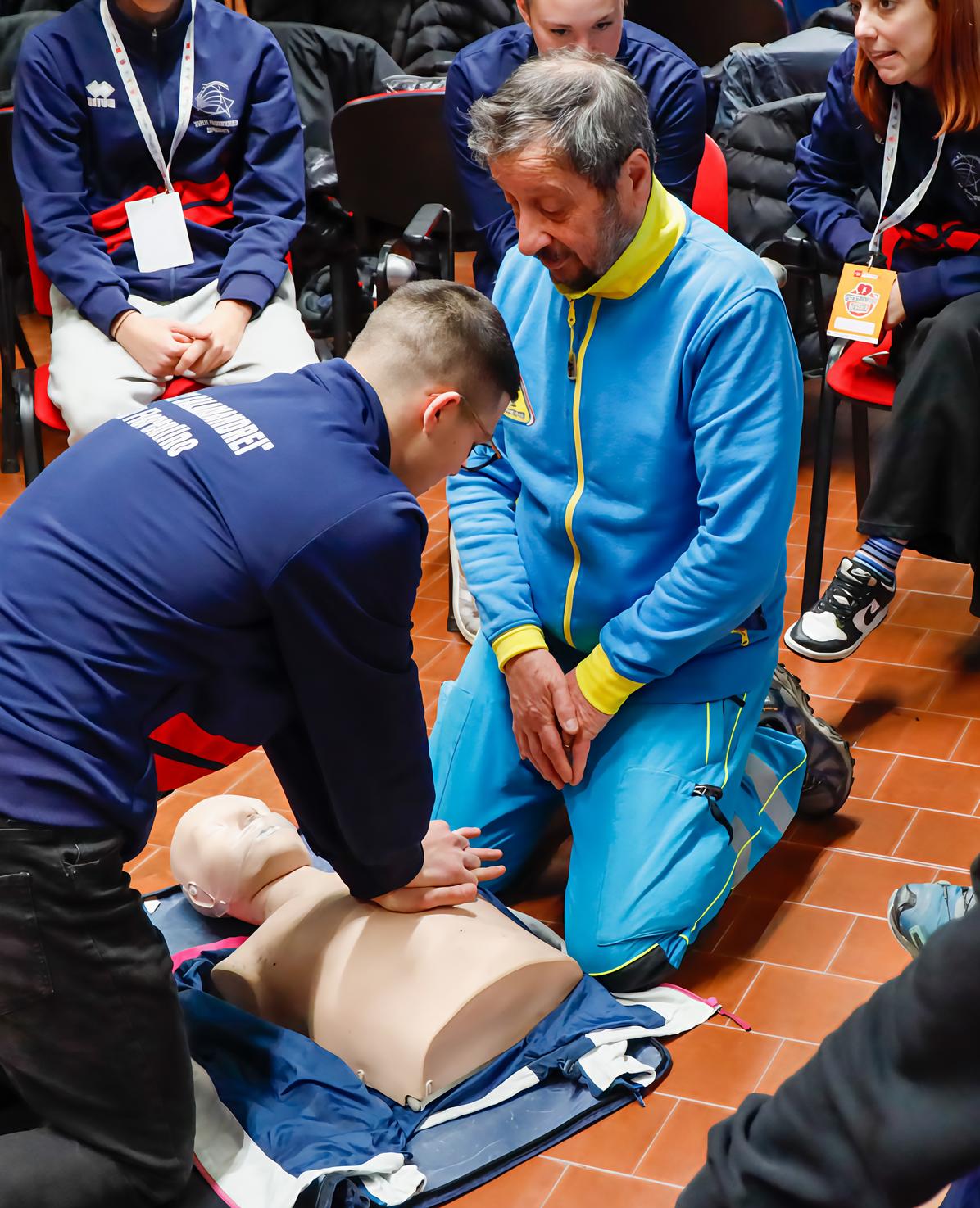 mappa dei 45 defibrillatori in paese tre donati dalla famiglia di gabriele