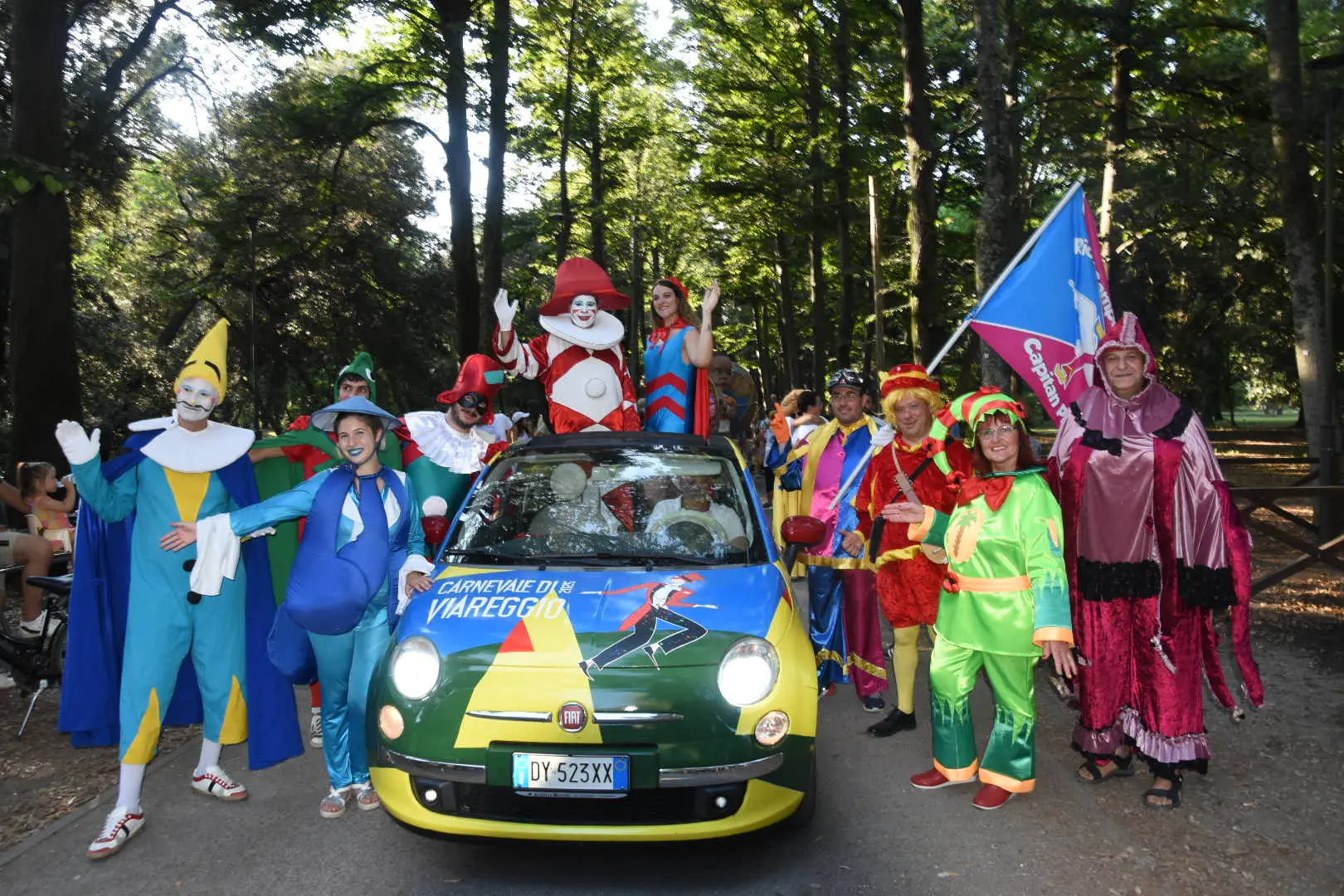 Carnevale di Viareggio in salsa estiva nella pineta di ponente