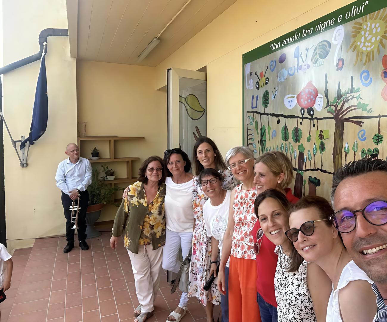 https://www.lanazione.it/image-service/view/acePublic/alias/contentid/MDMwYzU2NDctYjQ5ZS00/0/scuola-dellinfanzia-a-pescioli-in-nome-della-non-violenza.jpeg