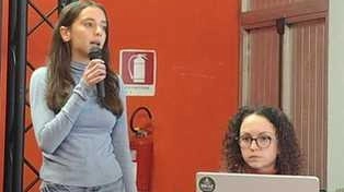 Anche l’ICS Don Milani ha voluto omaggiare la ‘Giornata del Ricordo’, istituita alcuni anni fa, per ricordare appunto i massacri... Anche l’ICS Don Milani ha voluto omaggiare la ‘Giornata del Ricordo’, istituita alcuni anni fa, per ricordare appunto i massacri...