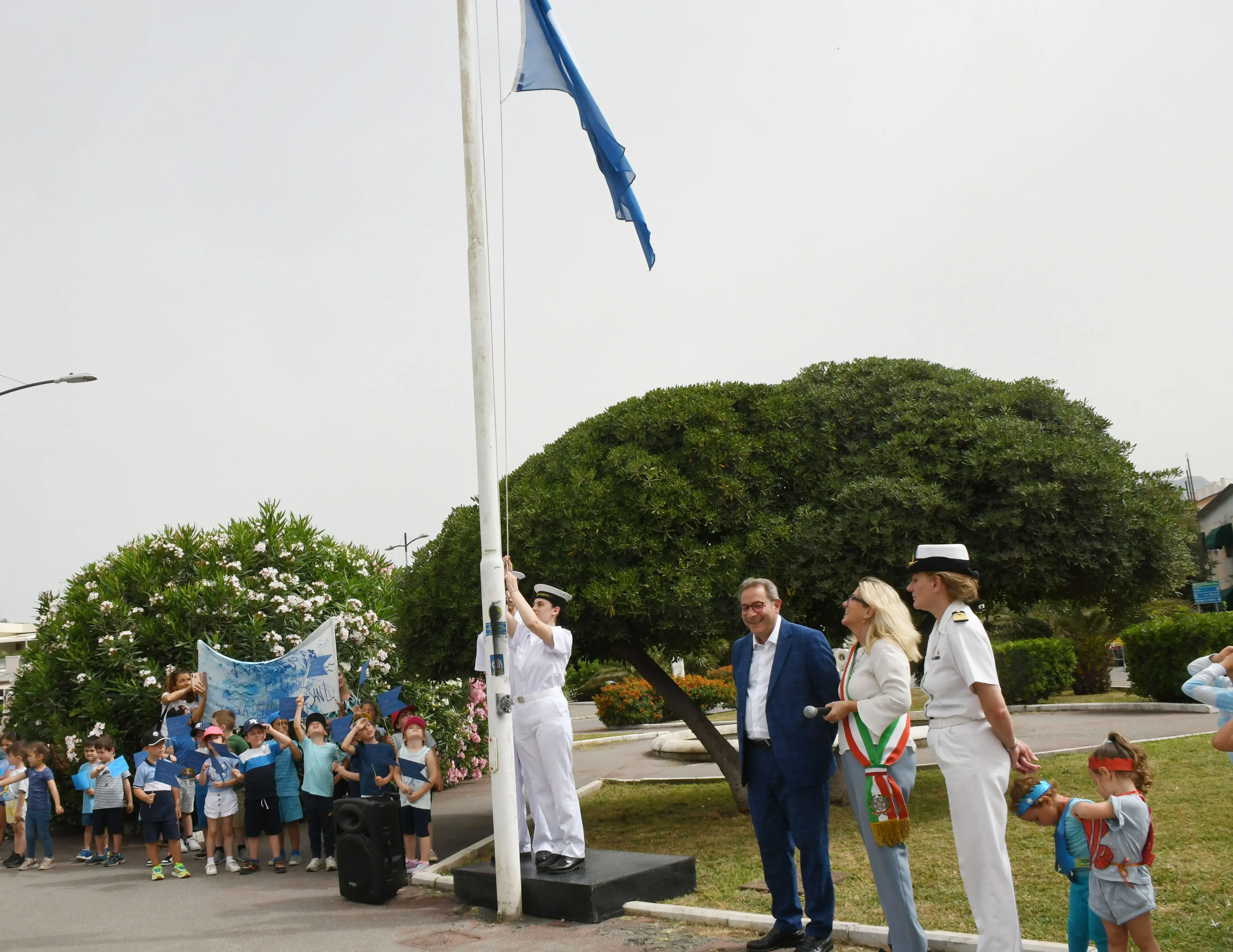 Sventola la Bandiera blu. Vessillo comfermato per Massa e Carrara. Montignoso resta fuori
