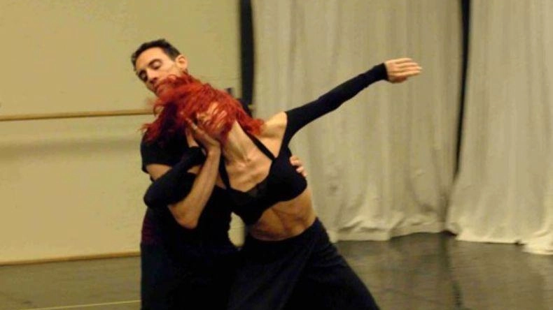 Cristiana, dalla scuola di Erna Bonk, è arrivata sui palchi di compagnie come l’Aterballet e al Balletto di Basilea Cristiana, dalla scuola di Erna Bonk, è arrivata sui palchi di compagnie come l’Aterballet e al Balletto di Basilea
