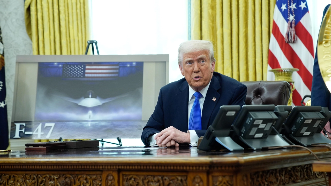 Le caratteristiche del caccia F-47 voluto da Trump: vola con i droni e raggiunge due volte la velocità del suono