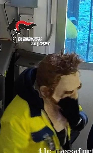 https://www.lanazione.it/image-service/view/acePublic/alias/contentid/MDNiNDIzYzMtYTc1OS00/0/furti-in-casa-utilizzando-le-chiavi-rubate.jpeg?f=1.91:1&w=1200