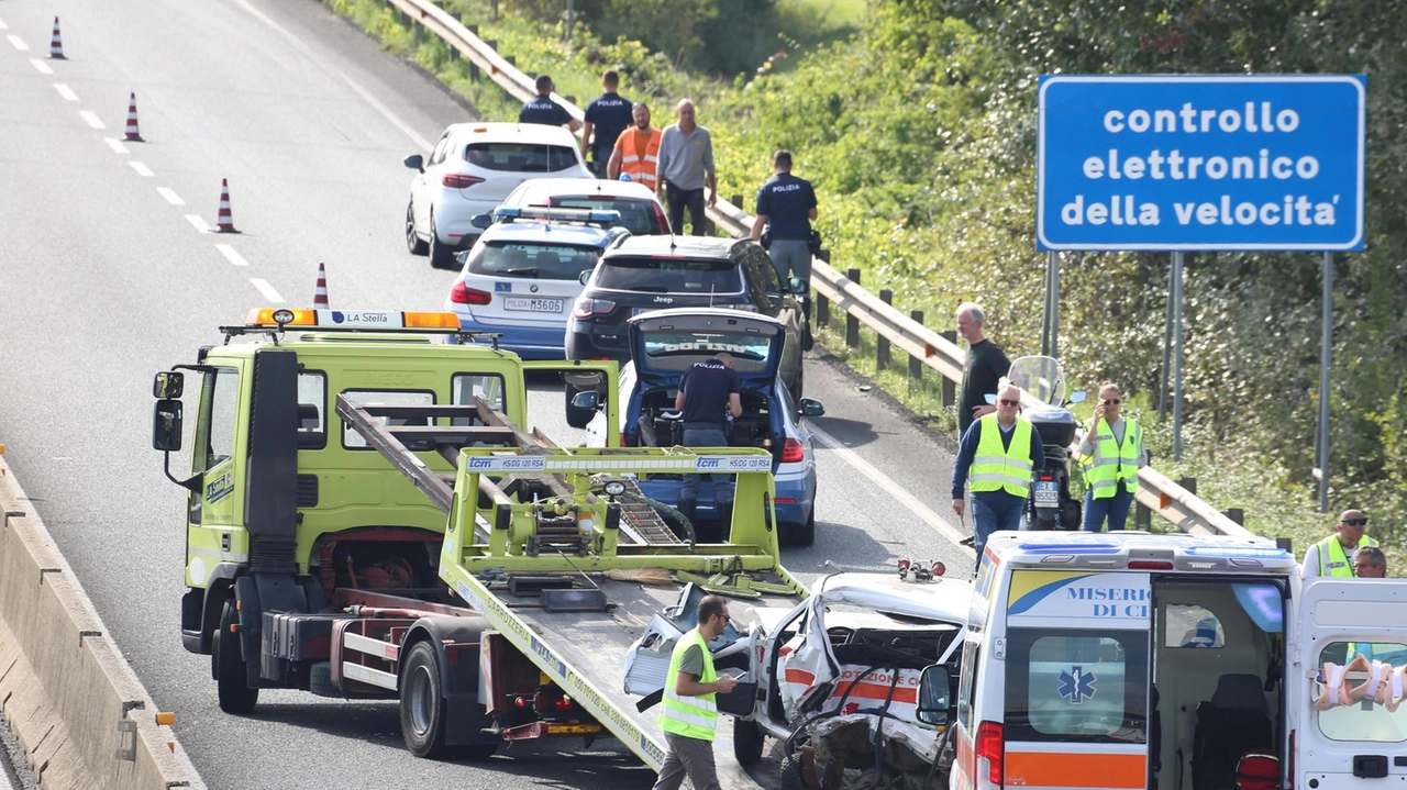 I problemi. della FiPiLi e le difficoltà che la superstrada crea alla viabilità ordinaria quando ’collassa’ sono al centro delle richieste dei sindaci alla Regione I problemi. della FiPiLi e le difficoltà che la superstrada crea alla viabilità ordinaria quando ’collassa’ sono al centro delle richieste dei sindaci alla Regione
