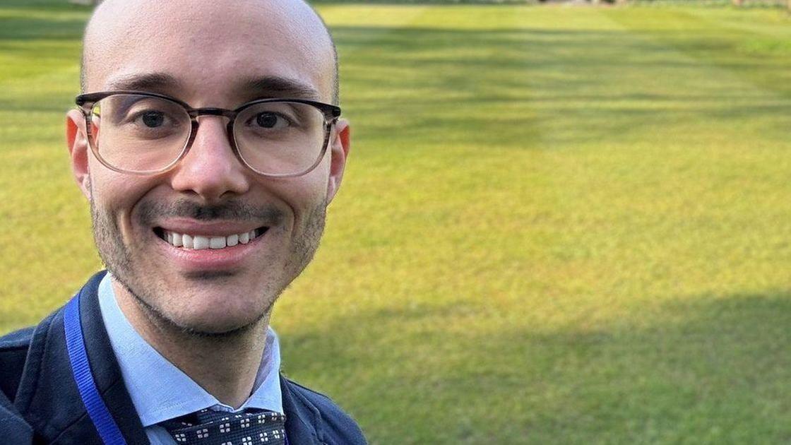 Dal liceo Petrarca a Oxford. Furieri insegna ingegneria: "Ma mi manca l’aria di casa" Dal liceo Petrarca a Oxford. Furieri insegna ingegneria: "Ma mi manca l’aria di casa"