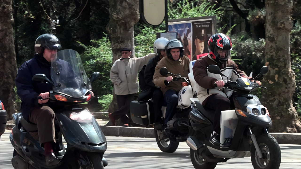 I residenti di Caldine esasperati dal continuo rumore degli scooter che sfrecciano per le strade di notte impedendo il sonno I residenti di Caldine esasperati dal continuo rumore degli scooter che sfrecciano per le strade di notte impedendo il sonno