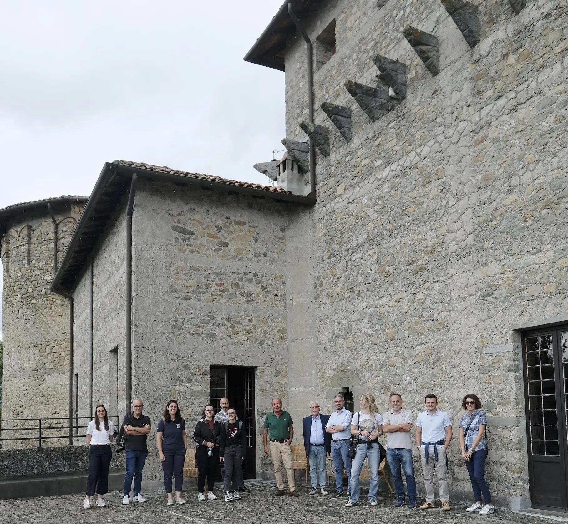 Nella terra dei 100 castelli. Viaggio tra storia e cultura