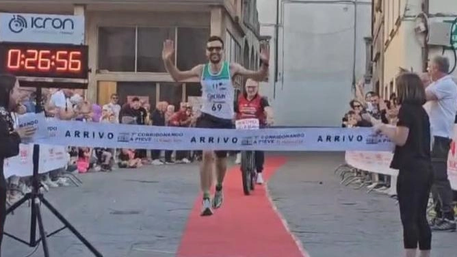 Sabato di corsa a Pieve Santo Stefano con l'ottava edizione di Corridonando, evento sportivo e memorial Francesco Veri. Sabato di corsa a Pieve Santo Stefano con l'ottava edizione di Corridonando, evento sportivo e memorial Francesco Veri.