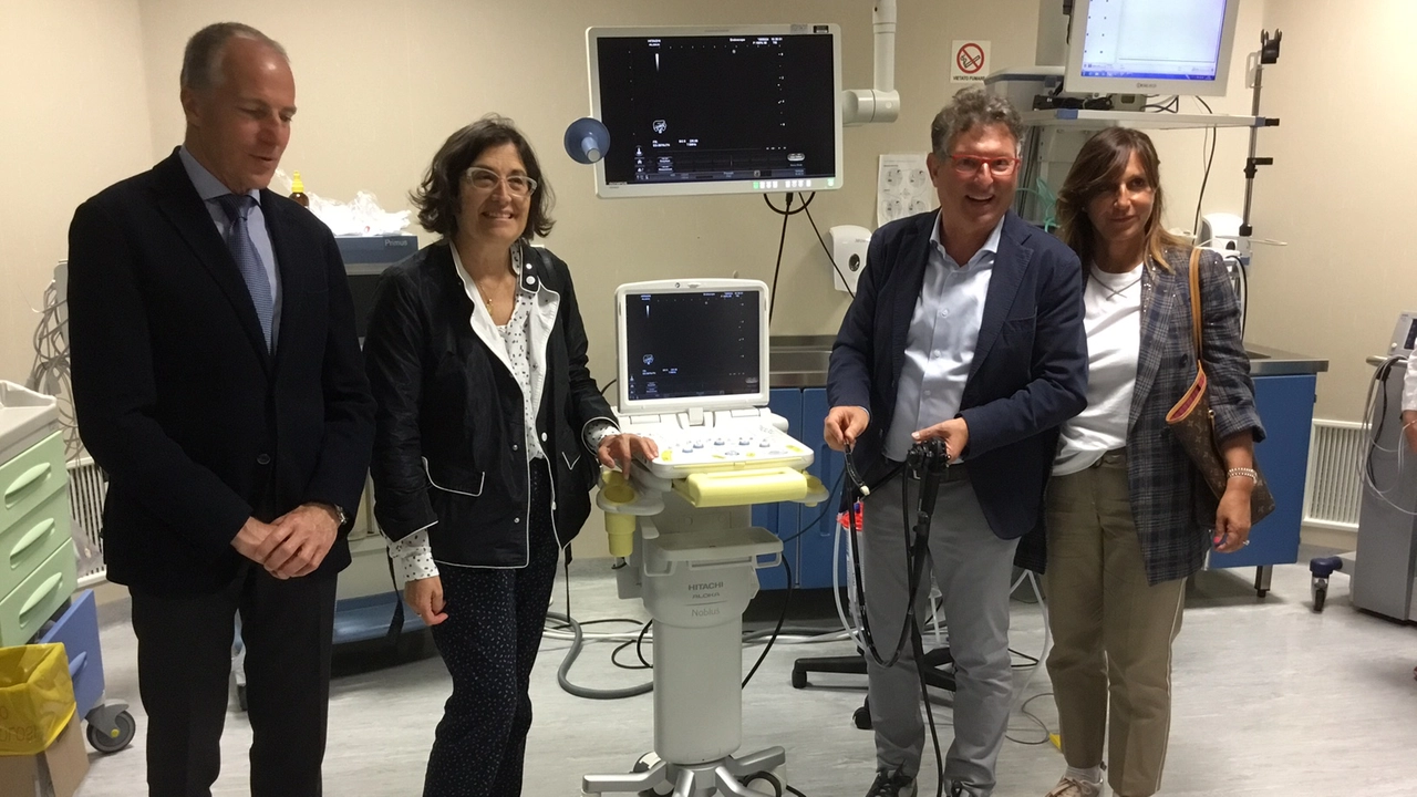 Iginio Dell’Amico dal primo settembre, dopo 43 anni di servizio, va in pensione e lascia l’avviatissimo reparto di endoscopia al Noa Iginio Dell’Amico dal primo settembre, dopo 43 anni di servizio, va in pensione e lascia l’avviatissimo reparto di endoscopia al Noa