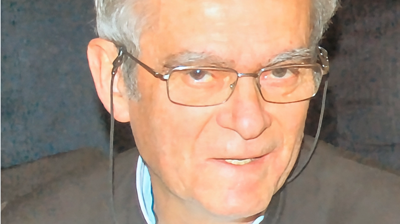 Lutto in città per la morte di Fratel Luigi Montini già direttore della scuola Filippo Neri Lutto in città per la morte di Fratel Luigi Montini già direttore della scuola Filippo Neri