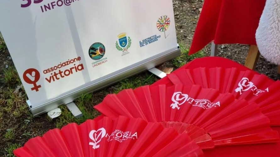 L’Associazione Vittoria opera in Val di Magra in prima linea contro la violenza sulle donne: gestisce il centro antiviolenza e la casa rifugio, offre supporto e consulenza