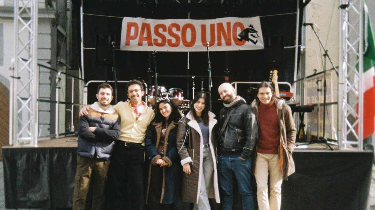 «Passo Uno», band italiana indipendente, formata da artisti pistoiesi «Passo Uno», band italiana indipendente, formata da artisti pistoiesi