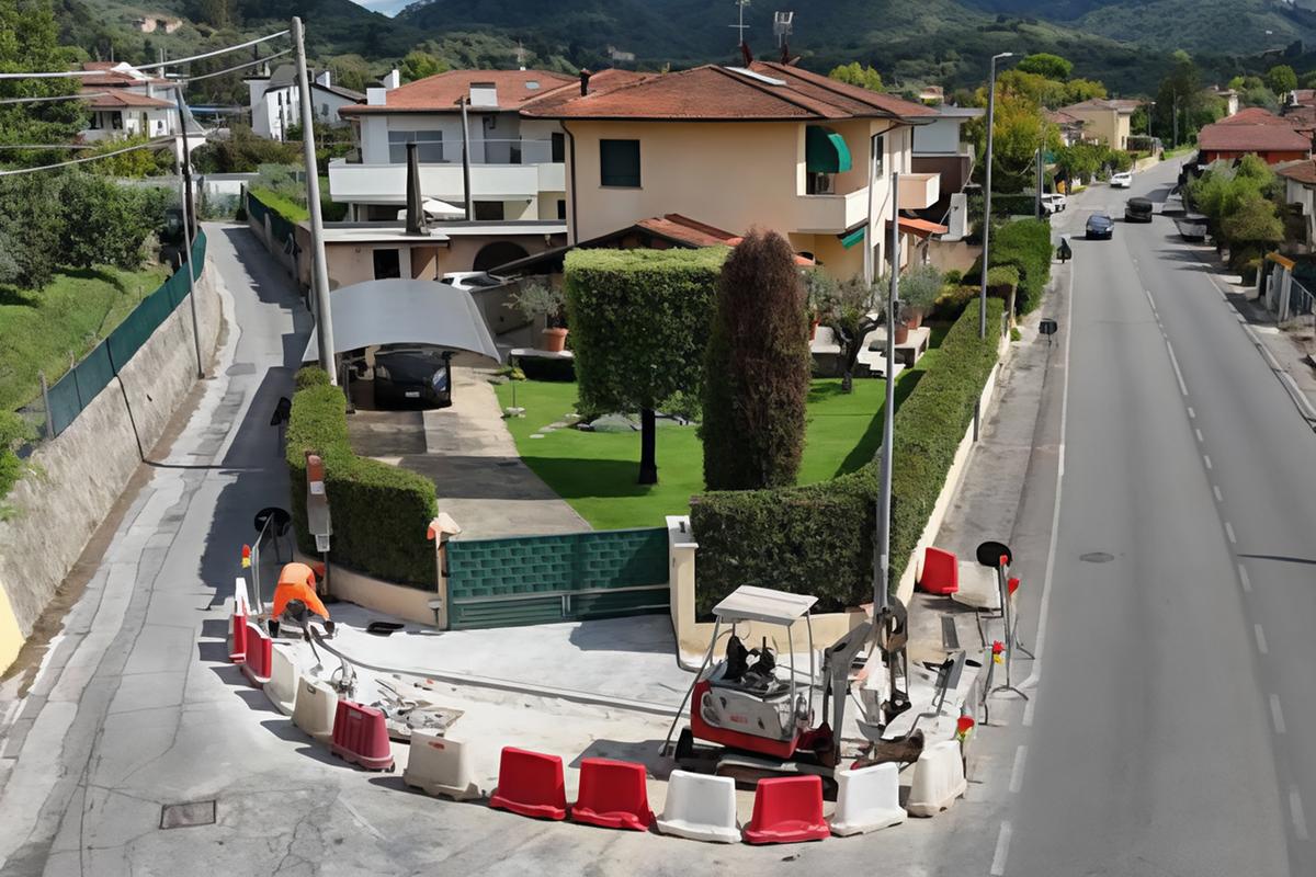 sicurezza della sarzanese partito l8217ultimo lotto lavori marciapiede e parcheggio