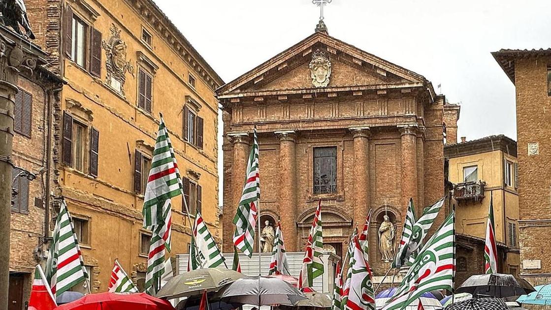 Monteriggioni e PayCare. Futuro molto complicato per ventitrè dipendenti Monteriggioni e PayCare. Futuro molto complicato per ventitrè dipendenti