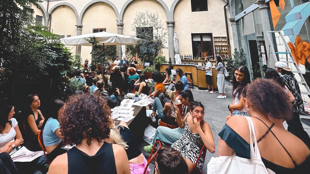 A Zap, a Firenze, si terranno quattro giorni di eventi dedicati alle origini della street art in Toscana, con talks, live painting e un focus sul Gruppo di Piombino degli anni '80 e '90. Artisti urbani storici si incontreranno con le nuove generazioni. A Zap, a Firenze, si terranno quattro giorni di eventi dedicati alle origini della street art in Toscana, con talks, live painting e un focus sul Gruppo di Piombino degli anni '80 e '90. Artisti urbani storici si incontreranno con le nuove generazioni.