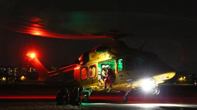 https://www.lanazione.it/image-service/view/acePublic/alias/contentid/MDQ2YThmYmYtY2FiNi00/0/intervenuto-anche-l-elisoccorso-pegaso-foto-di-repertorio.jpeg