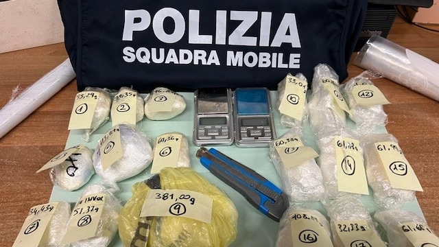 La droga sequestrata a Massa La droga sequestrata a Massa