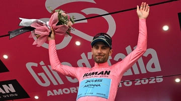 Giro d'Italia 2025, ottava tappa: Ulissi in maglia rosa. Ordine d'arrivo e classifica