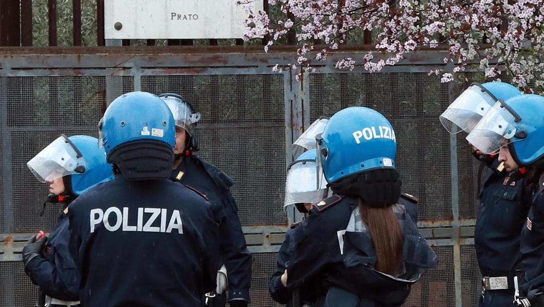 Carcere di Prato, detenuto morto in cella. “Violenza fuori controllo, droga e telefonini continuano ad entrare” Carcere di Prato, detenuto morto in cella. “Violenza fuori controllo, droga e telefonini continuano ad entrare”