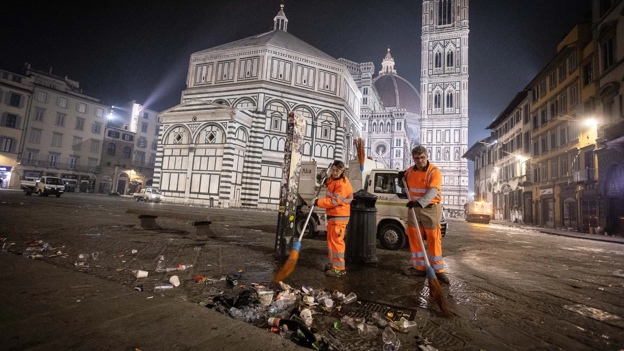 La presenza massiccia di turisti ha fatto impennare la produzione di rifiuti
