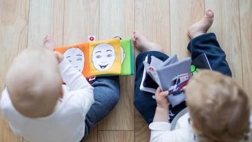 Leggere è un toccasano per la salute a tutte le età Leggere è un toccasano per la salute a tutte le età