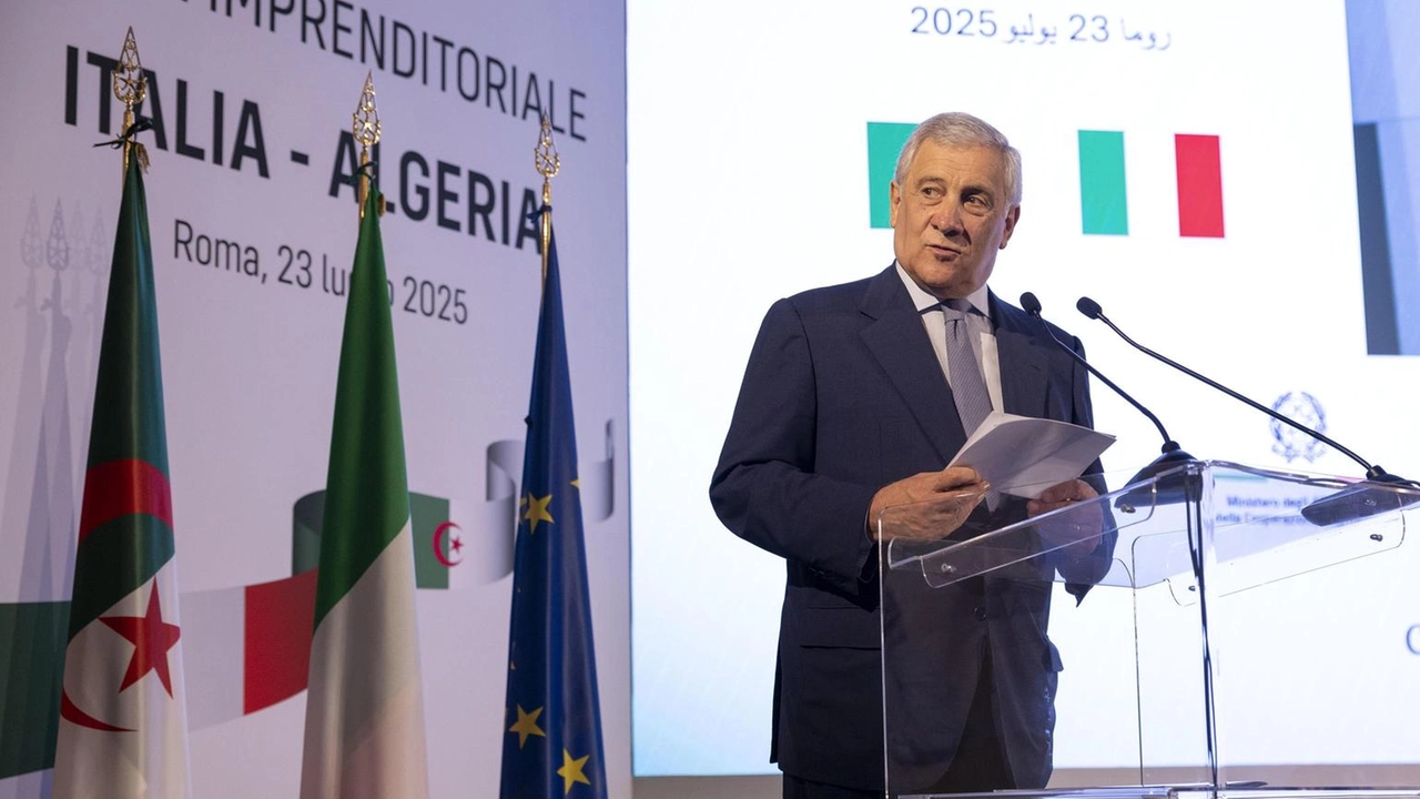 "Iscrizione obbligatoria per due anni, garantiamo democrazia" "Iscrizione obbligatoria per due anni, garantiamo democrazia"
