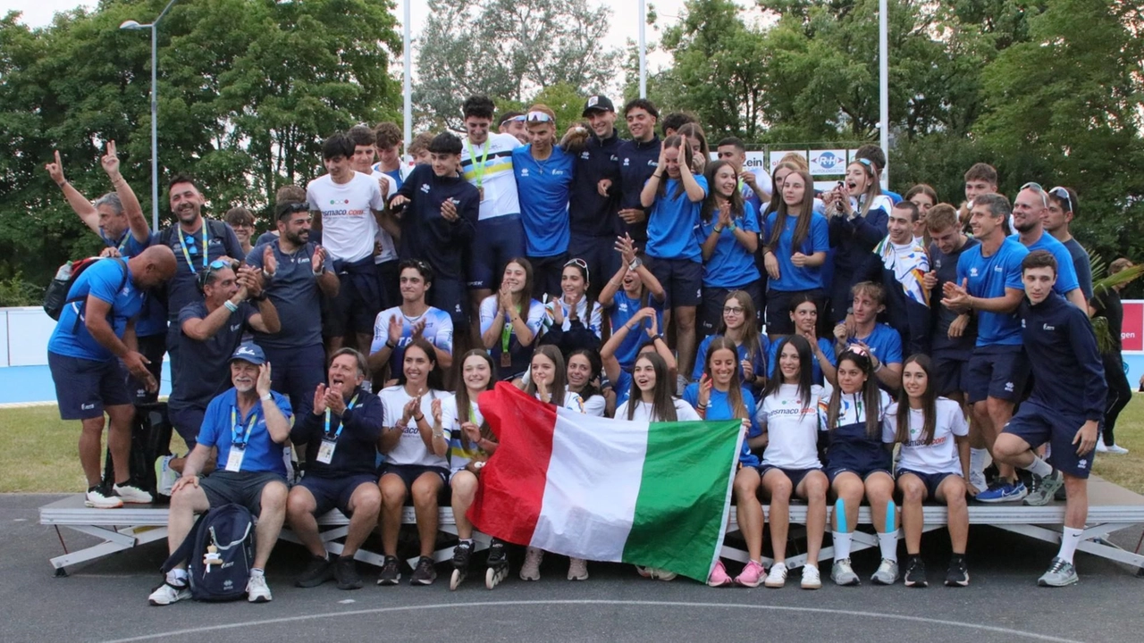 Gli atleti della Mens Sana Pattinaggio Corsa brillano con la nazionale azzurra ai Campionati Europei di Francoforte. Nove atleti convocati... Gli atleti della Mens Sana Pattinaggio Corsa brillano con la nazionale azzurra ai Campionati Europei di Francoforte. Nove atleti convocati...