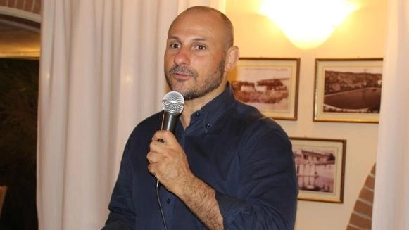 Andrea Biondi, direttore provinciale Confesercenti, non risparmia critiche «alla classe politica locale» per i problemi irrisolti Andrea Biondi, direttore provinciale Confesercenti, non risparmia critiche «alla classe politica locale» per i problemi irrisolti