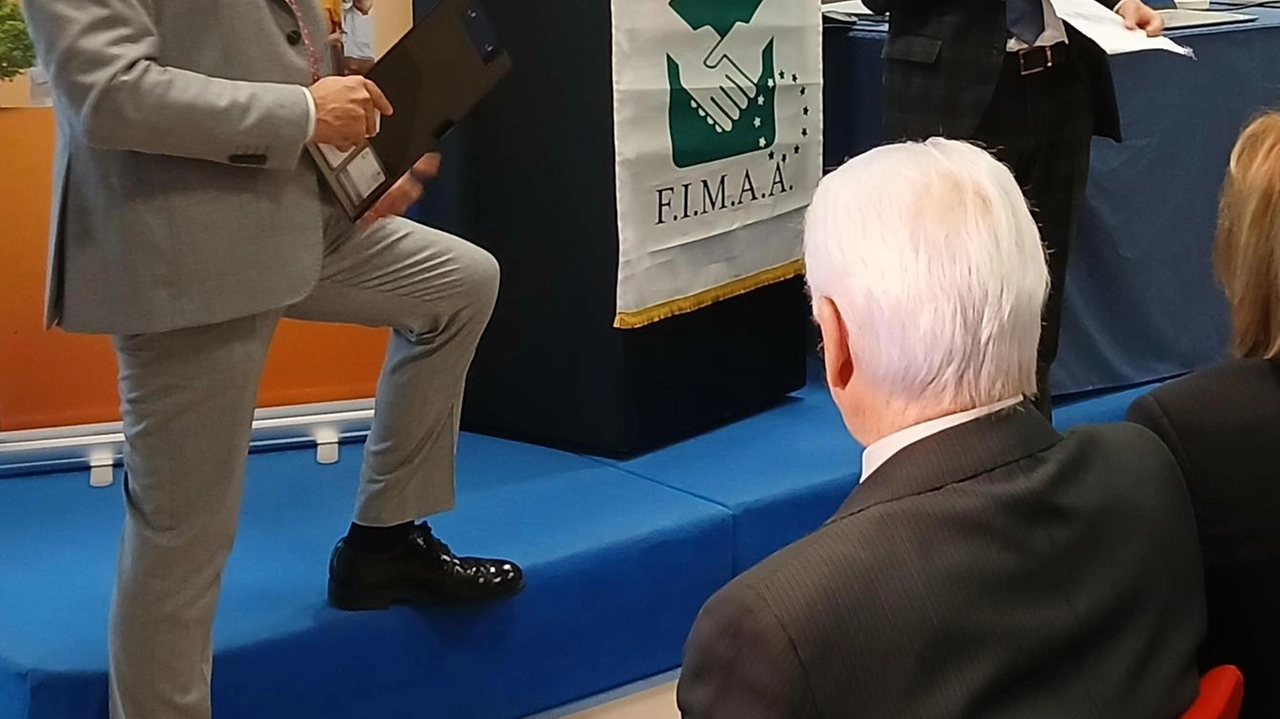 Un momento del convegno di Confcommercio Un momento del convegno di Confcommercio