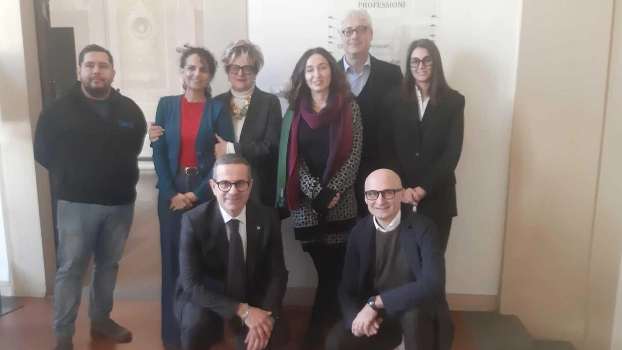 L’iniziativa. è stata presentata. dal presidente. Marco Dominici e dai rappresentanti delle. professioni L’iniziativa. è stata presentata. dal presidente. Marco Dominici e dai rappresentanti delle. professioni