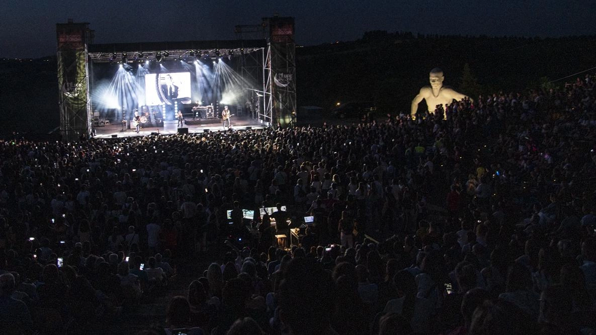 Un momento del concerto di Emma Marrone a 11Lune Un momento del concerto di Emma Marrone a 11Lune