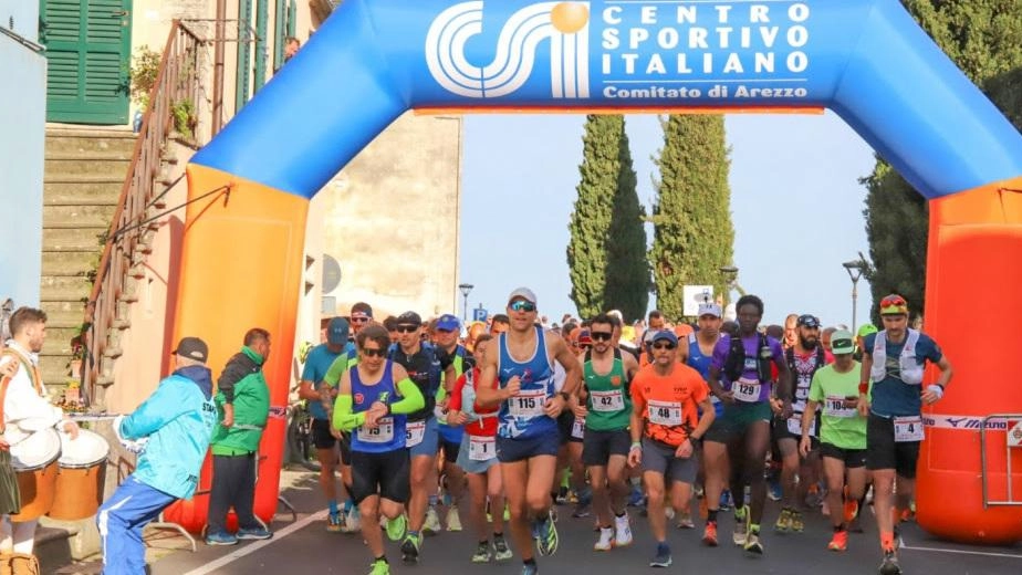Grande successo per la terza edizione della Crete Senesi Ultramarathon che si è svolta a Rapolano Terme (ph. Noemi Marcone Grande successo per la terza edizione della Crete Senesi Ultramarathon che si è svolta a Rapolano Terme (ph. Noemi Marcone