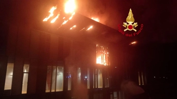 Notte di paura al Viola Park: incendio nelle camere dei giovani calciatori, 4 intossicati