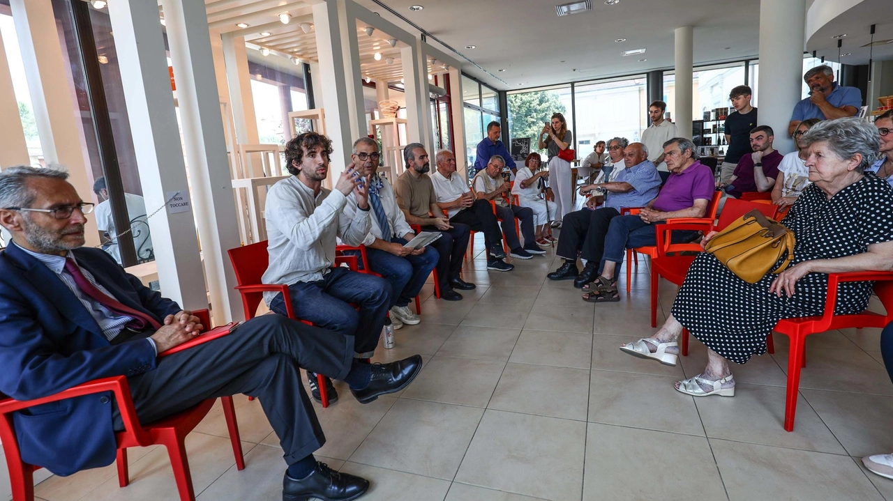 Un momento dell’incontro pubblico (Tommaso Gasperini/FotoGermogli)